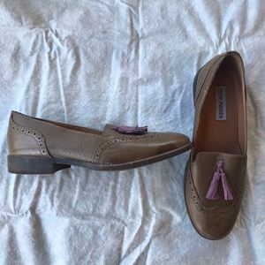 Steve Madden wingtip tassel loafer